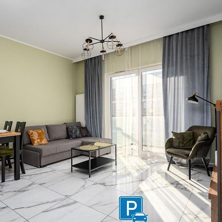 Prymasa Tysiaclecia 83A Separate Bedroom Free Garage By Perfect Apart 634 ワルシャワ エクステリア 写真