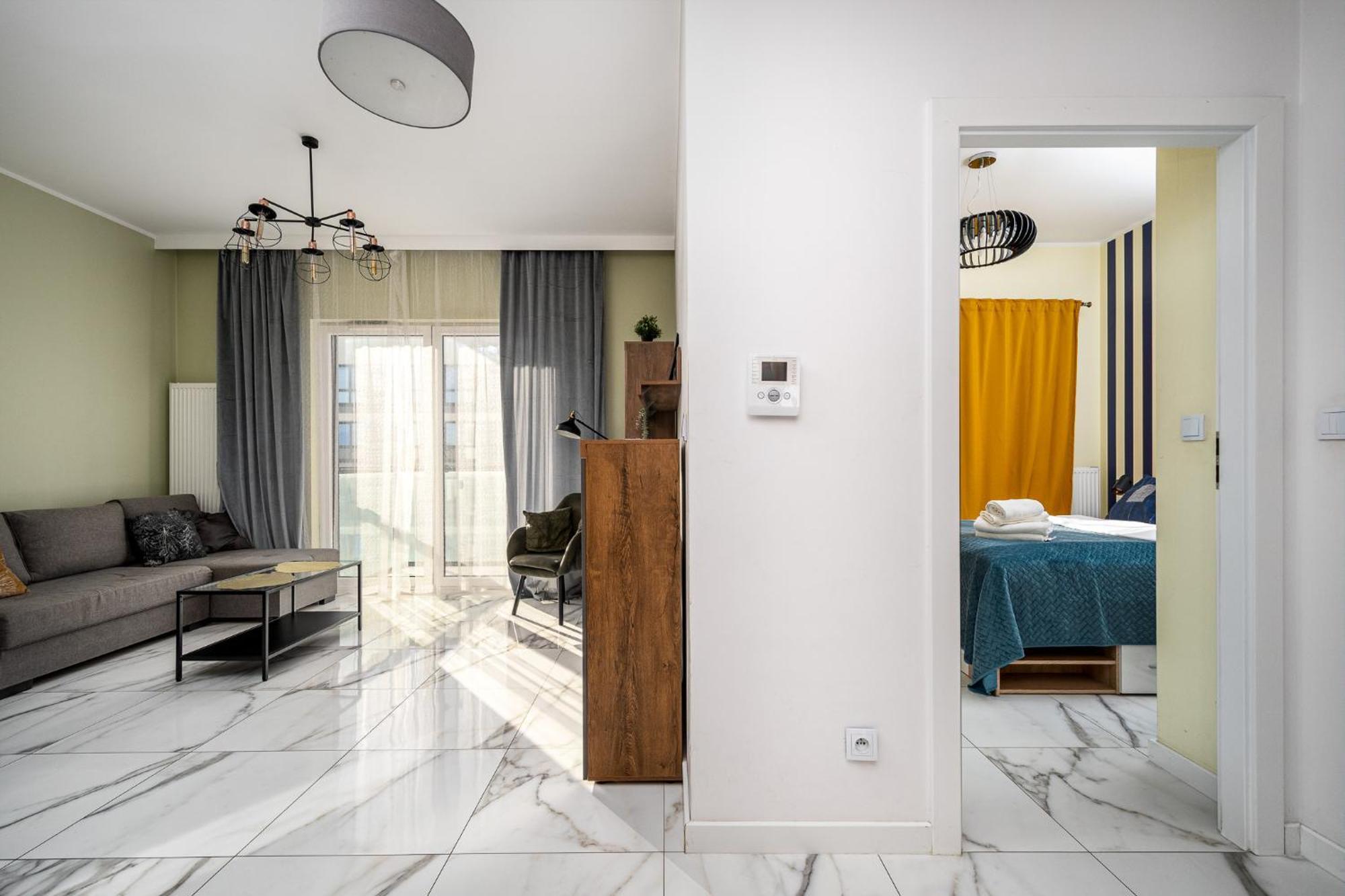 Prymasa Tysiaclecia 83A Separate Bedroom Free Garage By Perfect Apart 634 ワルシャワ エクステリア 写真